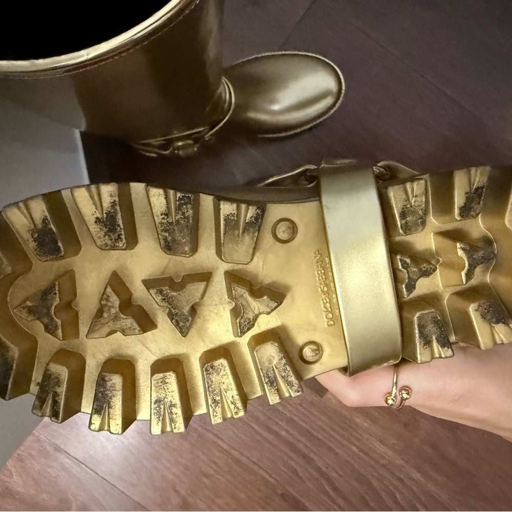 Boots - Picture 4 of 4